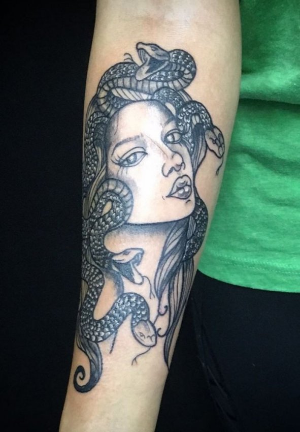 Tattoo by Arianna Marotta